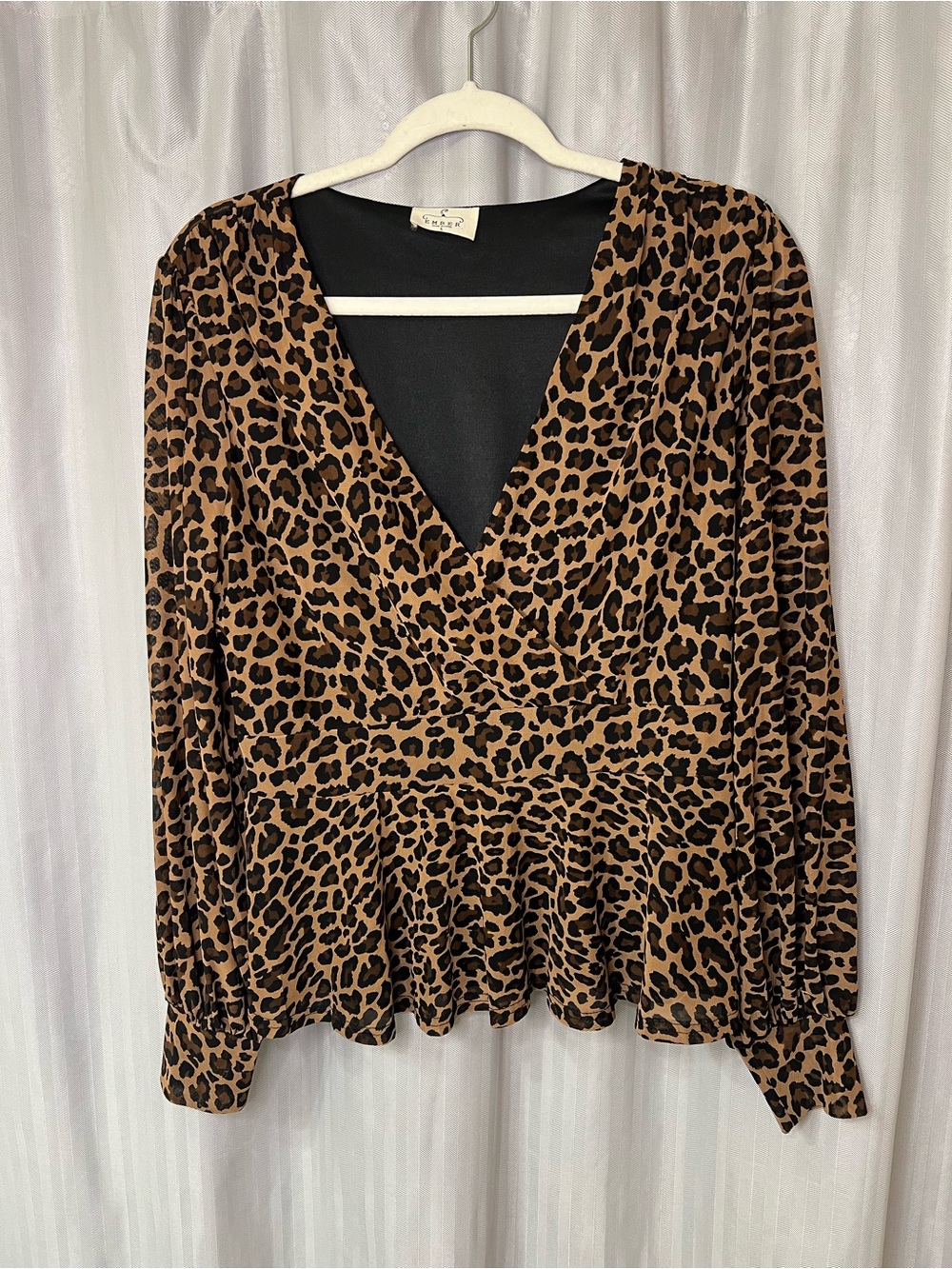 Leopard Print V-Neck Peplum Blouse - Brown/Black size Large